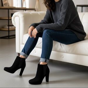 Via Spiga booties